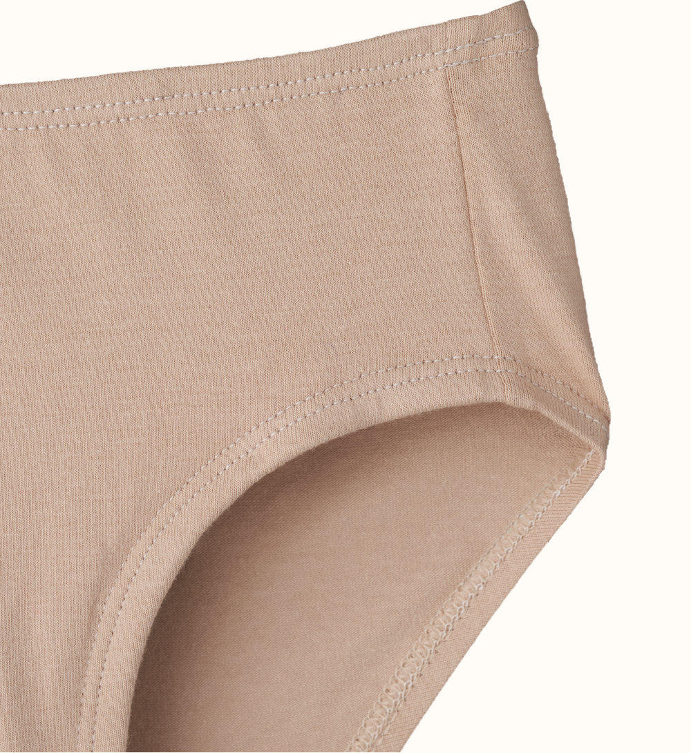 THE AJ NO-TUCK SHAPING UNDERWEAR