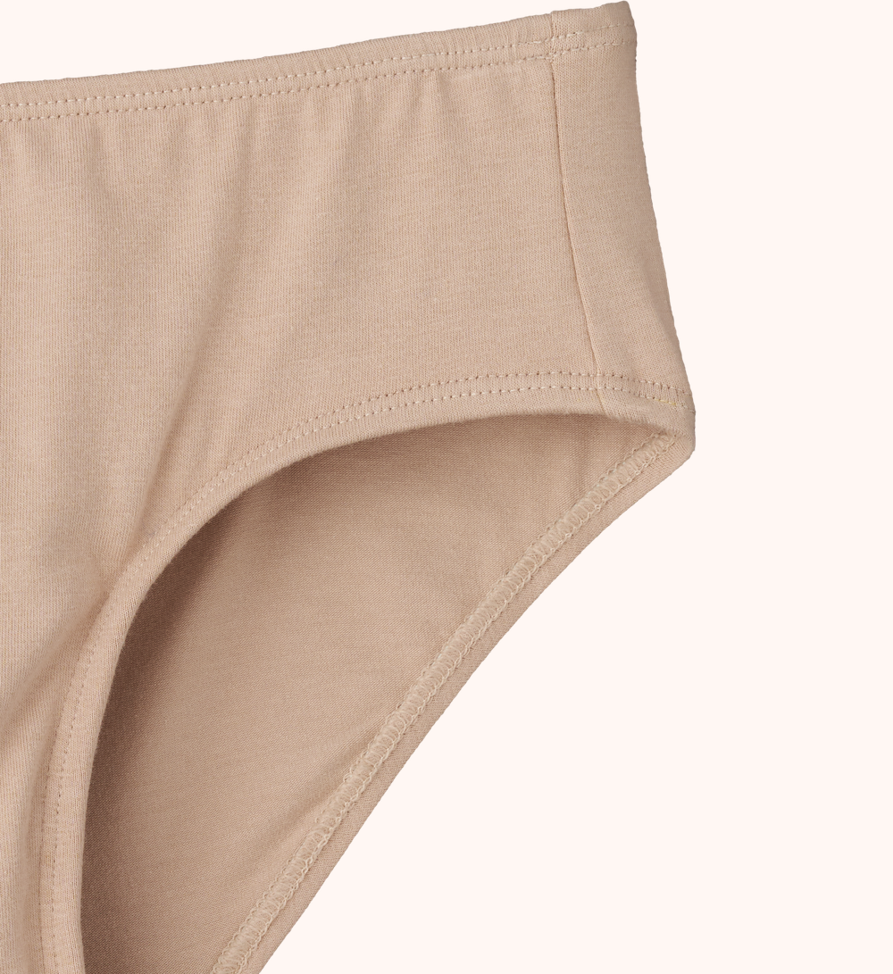 THE AJ NO-TUCK SHAPING UNDERWEAR